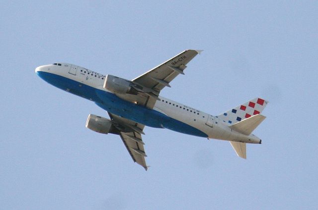 Airbus A319 (9A-CTH) - Trogir, Croatia, September 5, 2011, take-off