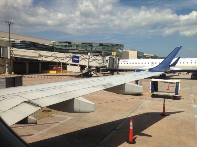 Embraer ERJ-190 — - JetBlue's large Caribbean presence at TJSJ