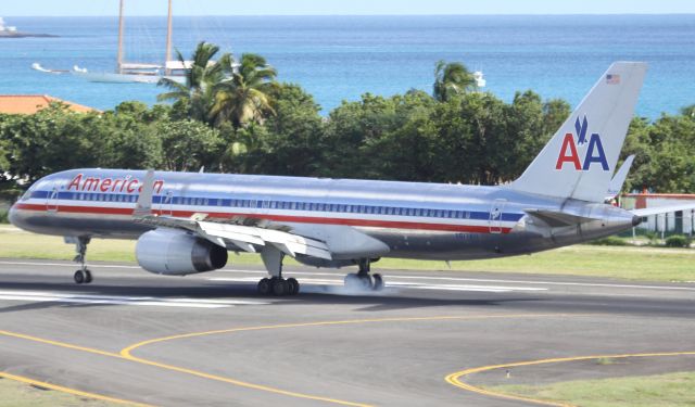 Boeing 757-200 (N617AM)