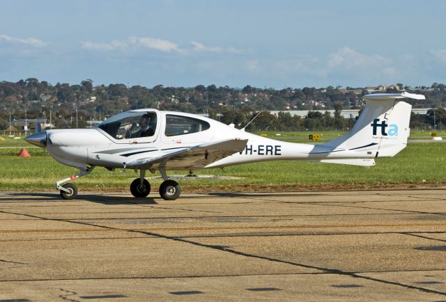 Diamond Star (VH-ERE) - FLIGHT TRAINING ADELAIDE - DIAMOND DA-40 DIAMNOND STAR - REG VH-ERE (CN 40.736) - PARAFIELD AIRPORT ADELAIDE SA. AUSTRALIA - YPPF (6/9/2016)