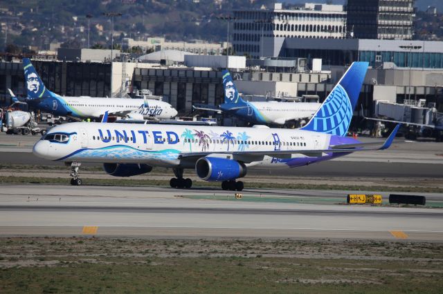 Boeing 757-200 (N14106)