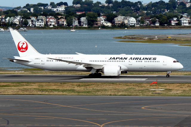 JA861J — - JAL 7 (JAL Sky Suite 787) departing on 15R to Tokyo