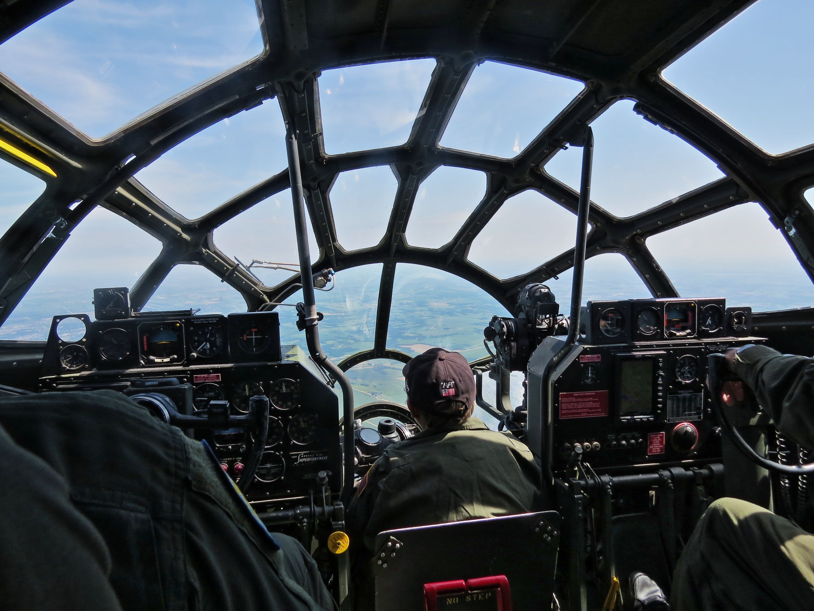 Boeing B-29 Superfortress (N529B) - Fantastic visibility from the flight deck of CAF  B-29 FiFi