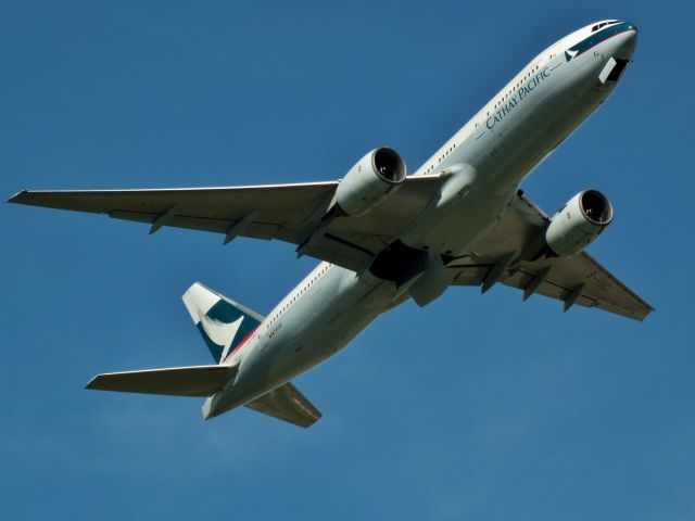Boeing 777-200 (B-HNC)