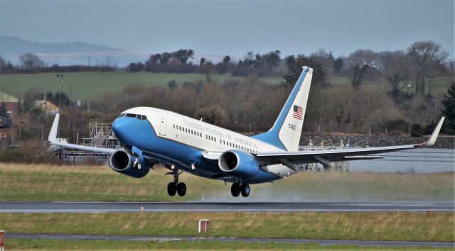 Boeing 737-700 (05-4613) - avlon33 usaf c-40c 05-4613 dep shannon 2/3/20.