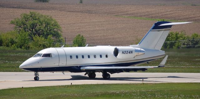 Canadair Challenger (N224N) - N224N Challenger 600 taxis to the FBO upon arrival at KDBQ on 05-28-2008.