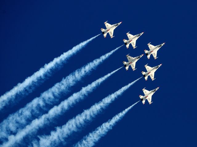 — — - Thunderbirds, Koksijde airshow 2011