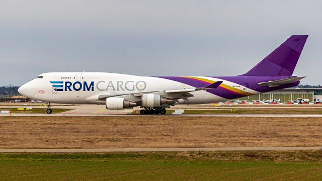 Boeing 747-200 (YR-FSA)