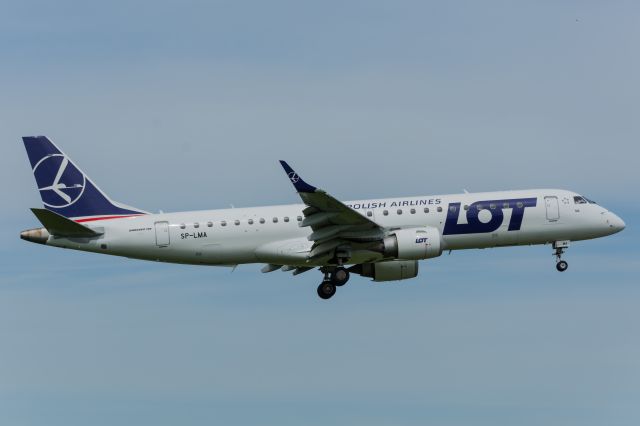 Embraer ERJ-190 (SP-LMA) - WAW/EPWA SPOTTING