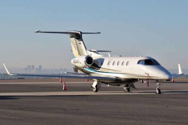 Embraer Phenom 300 (N304FL)