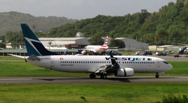 Boeing 737-800 (C-GWBU)