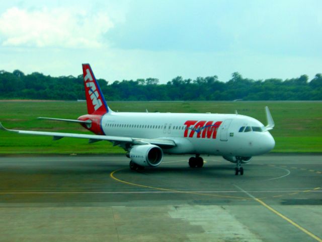 Airbus A320 (PR-TYA)