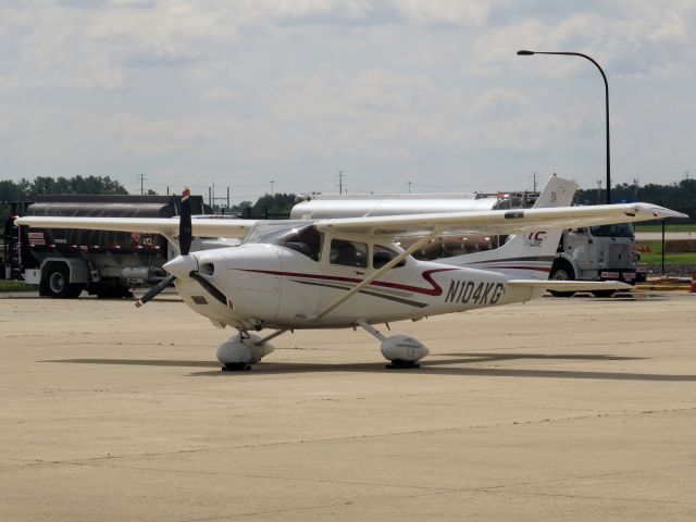 Cessna Skylane (N104KG)