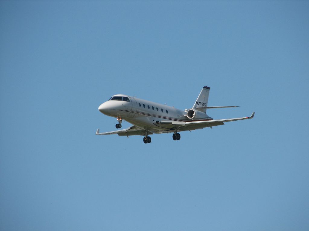 GILES G-200 (N739QS) - Final approach Rwy 7