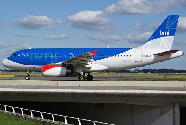 Airbus A319 (G-DBCJ)