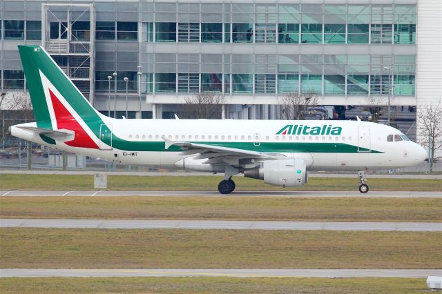 Airbus A319 (EI-IMT)