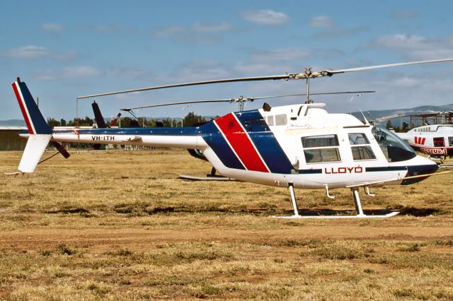 VH-ITH — - LLOYD HELICOPTERS - BELL 206B JETRANGER - REG : VH-ITH (CN ) - ADELAIDE INTERNATIONAL AIRPORT SA. AUSTRALIA - YPAD (2/2/1987)