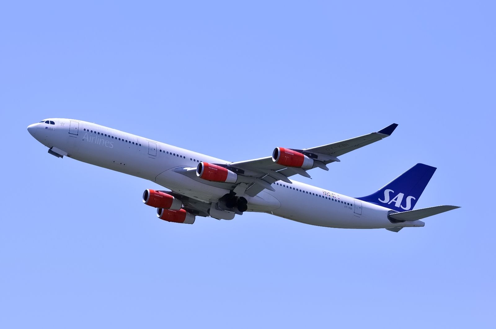 Airbus A340-300 (OY-KBI)