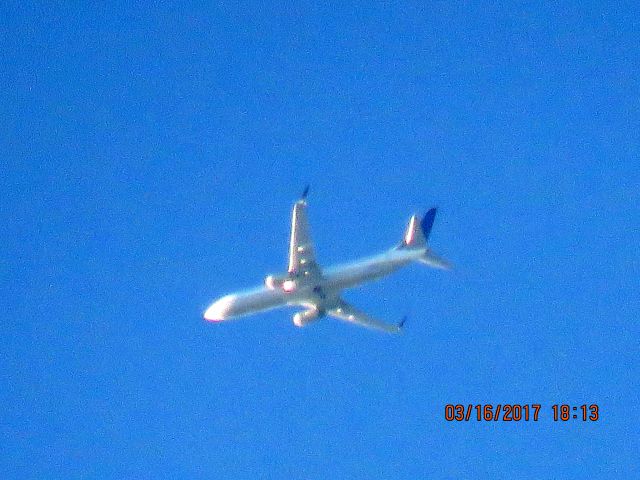 Boeing 737-800 (N76529)