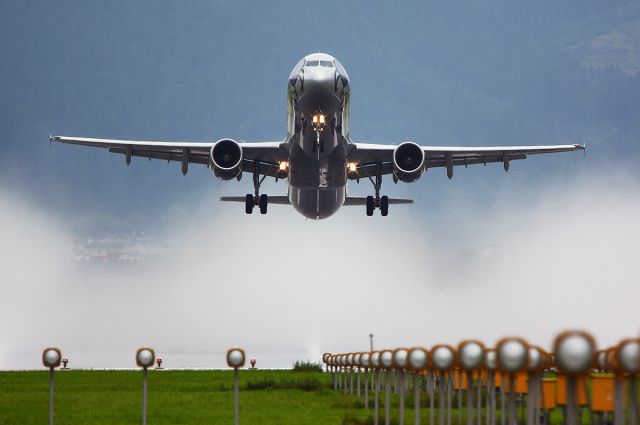 Airbus A321 (OE-LEZ)