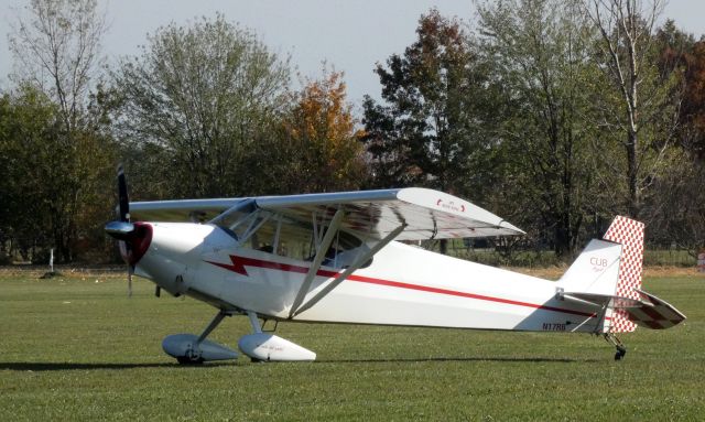 Piper NE Cub (N17RB) - Taxiing to parking is this 1946 Taylorcraft Piper J-3 Cub in the Autumn of 2022.