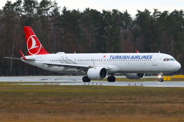 Airbus A321neo (TC-LTH)
