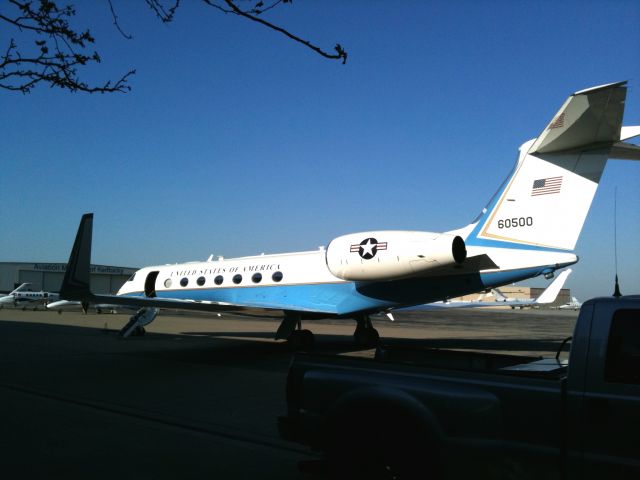 Gulfstream Aerospace Gulfstream V (06-0500) - One of the 89th Air Lift Wings C-37B Gulfstreams on the tarmac at Blue Grass Airport (KLEX)... as N652GA this aircraft was registered as United States Air Force/Air Force Materiel Command (AFMC)