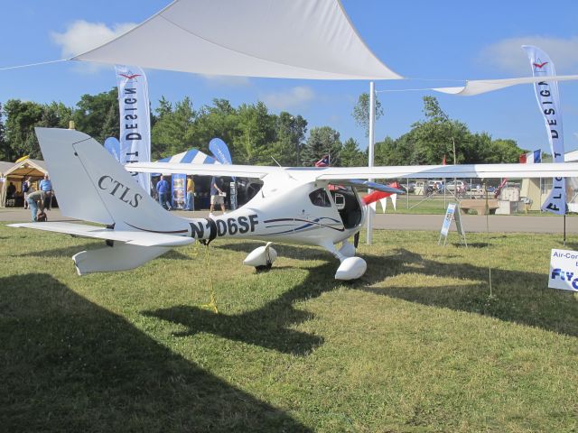 FLIGHT DESIGN CT (N106SF) - Oshkosh 2013!