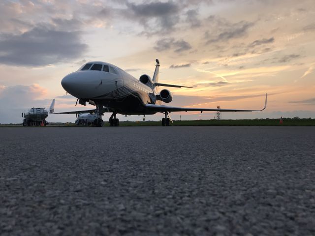 Dassault Falcon 900 (N627CR)