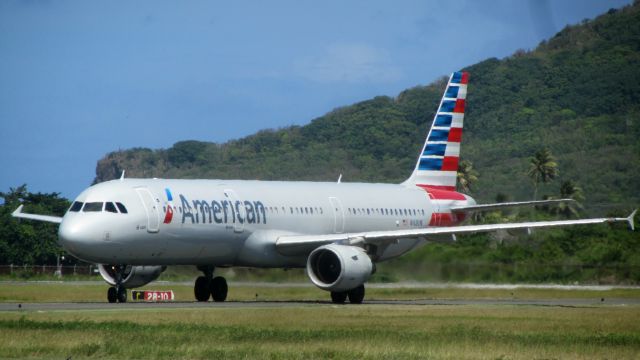 Airbus A321 (N162UW)