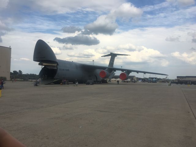 Lockheed C-5 Galaxy —