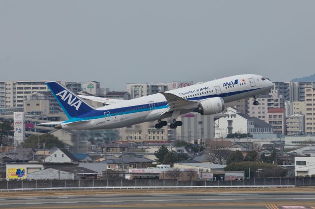 Boeing 787-8 (JA825A)