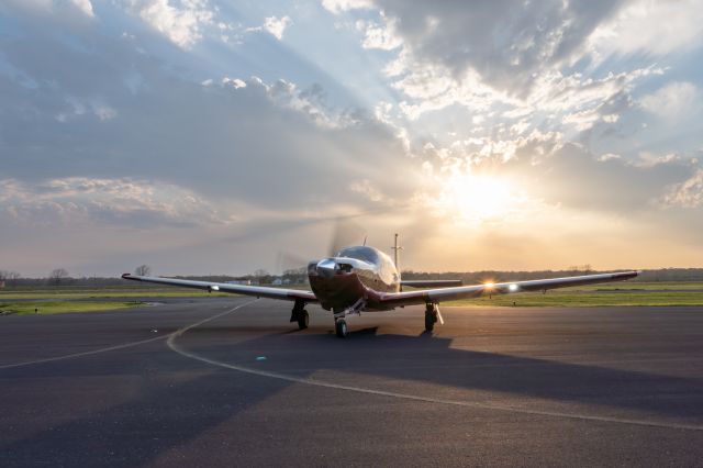 Mooney M-20 Turbo (N1016X)