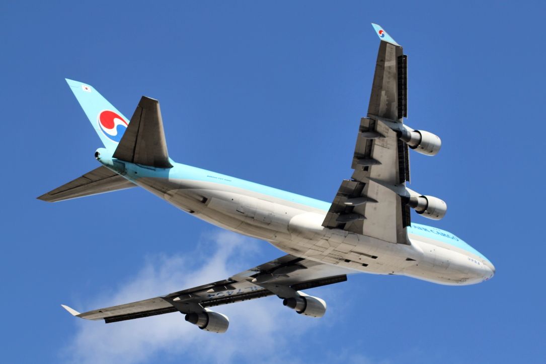 Boeing 747-400 —