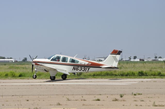 Beechcraft Bonanza (33) (N6331Y)