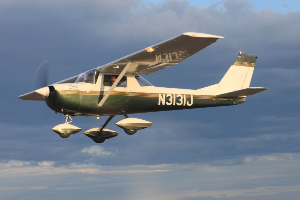 Cessna Commuter (N3131J)