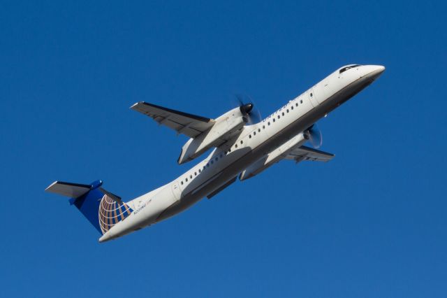 de Havilland Dash 8-400 (N209WQ)