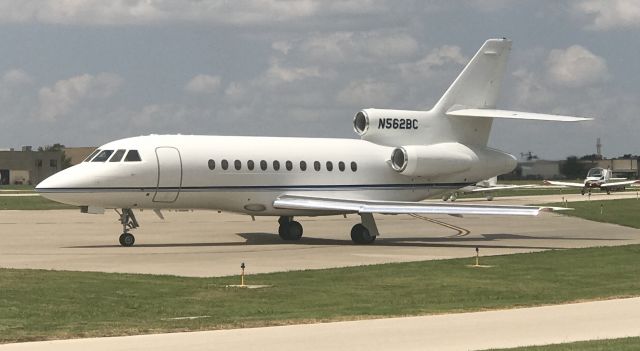 Dassault Falcon 900 (N562BC)