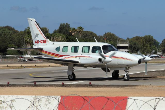 Piper Navajo (4X-CIG) - 02/06/2025:br /Piper Navajo turning to the ramp after landing.