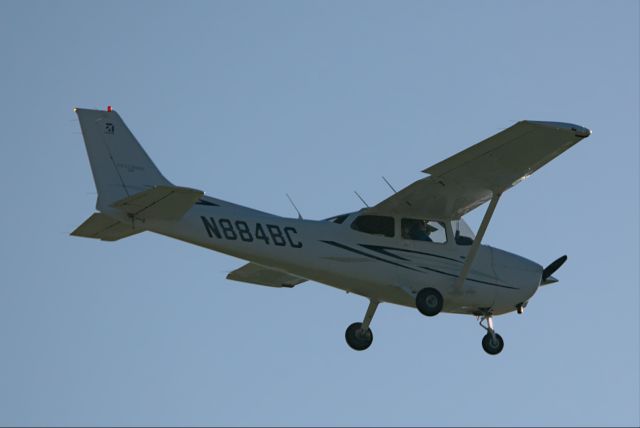 Cessna Skyhawk (N884BC) - LL10 to KDSM ON 4/11/2021 @ 6:07pm