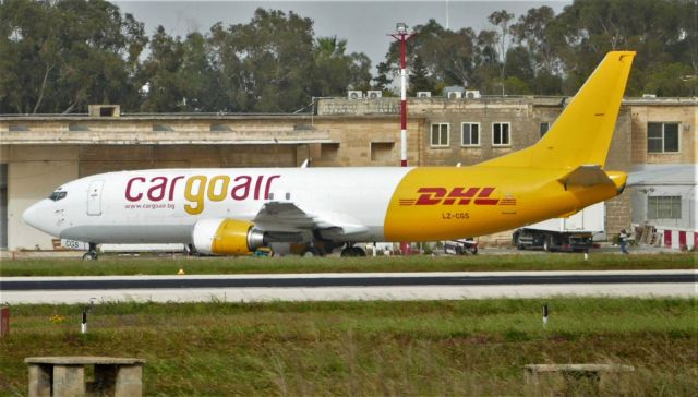 BOEING 737-400 (LZ-CGS) - On landing RWY31... opf DHL FLT