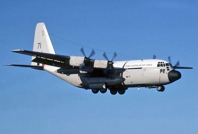 A97171 — - AUSTRALIA - AIR FORCE - LOCKHEED C-130E HERCULES (L382) - REG A97-171 (CN 382-4171) - EDINBURGH RAAF FBASE ADELAIDE SA. AUSTRALIA - YPED ( 16/3/1983)