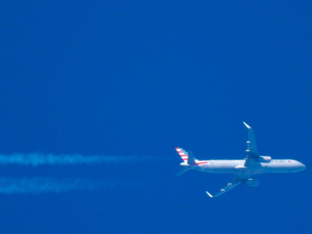Airbus A321 (N136AN) - AAL2974br /SAN-PHLbr /01/16/2025