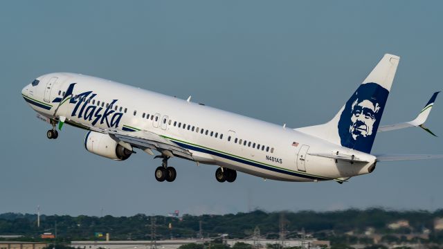 Boeing 737-900 (N481AS) - 5/4/19