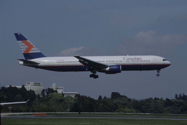 BOEING 767-300 (C-FCAG) - Short Final at Narita Intl Airport Rwy16R on 1999/04/27