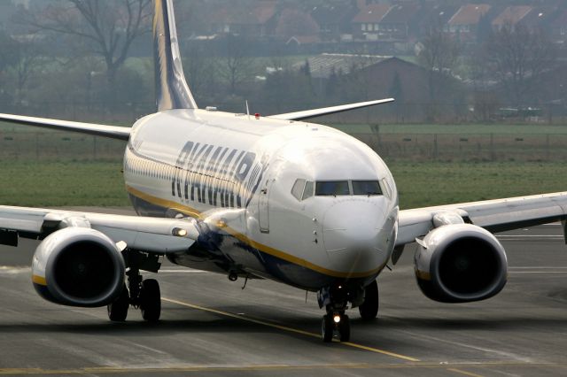 Boeing 737-800 (EI-DHN)