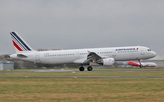 Airbus A321 (F-GTAZ) - air france a321-212 f-gtaz landing at shannon for repaint by iac 4/1/18.