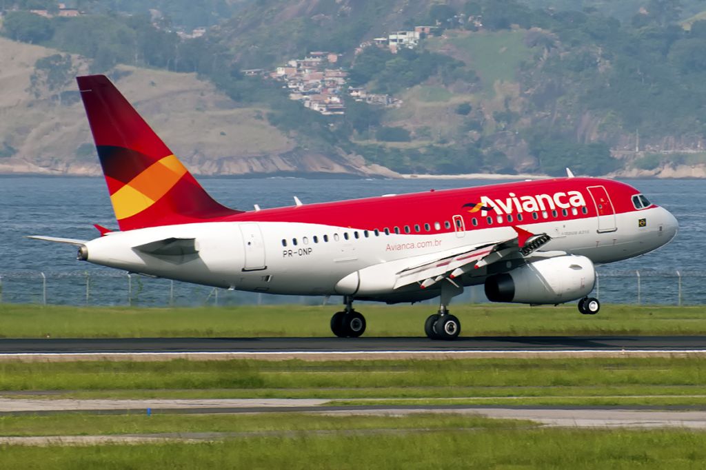 Airbus A318 (PR-ONP)