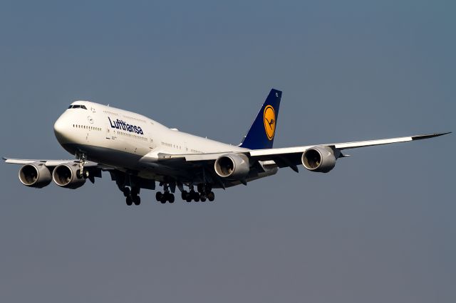 BOEING 747-8 (D-ABYL)