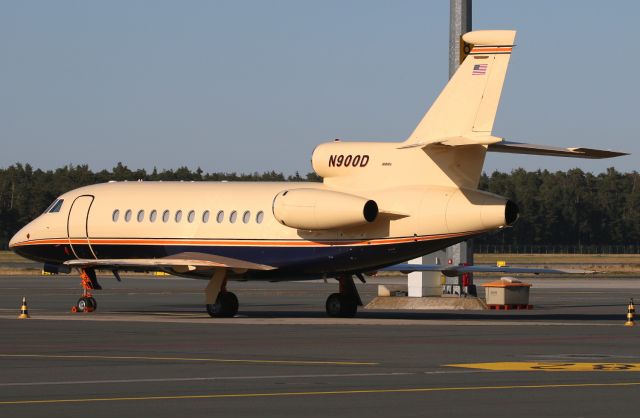 Dassault Falcon 900 (N900D)